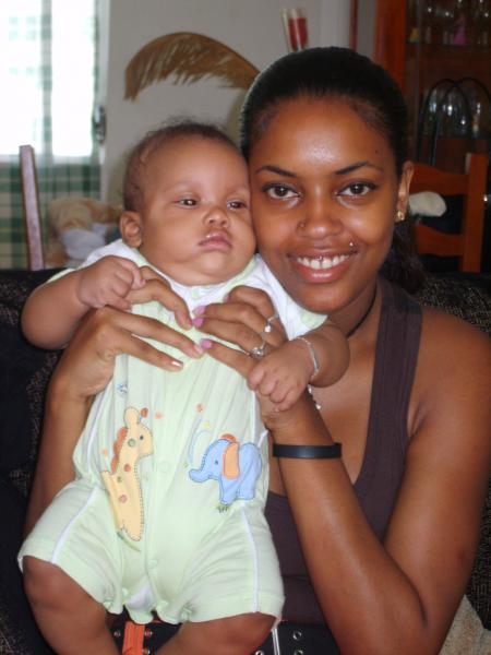 miss christou et son fils